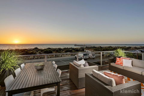 The Beach House @ Grange - Australian Destinations 0