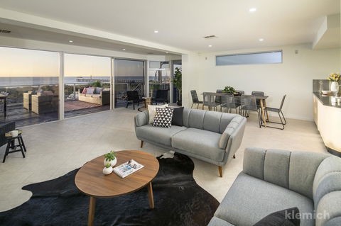 The Beach House @ Grange - Australian Destinations 4