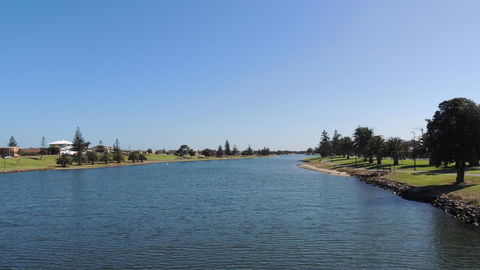 Glenelg - Marina Retreat - Australian Destinations 40