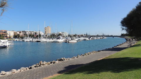 Glenelg - Marina Retreat - Australian Destinations 2