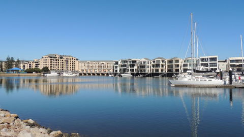 Glenelg - Marina Retreat - Australian Destinations 5