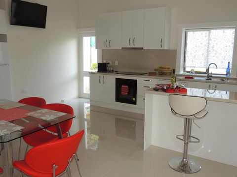 Glenelg - Marina Retreat - Australian Destinations 12