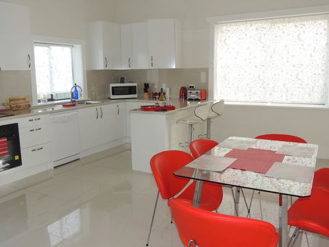 Glenelg - Marina Retreat - Australian Destinations 11