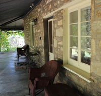 Hillside Cottage - Australian Destinations