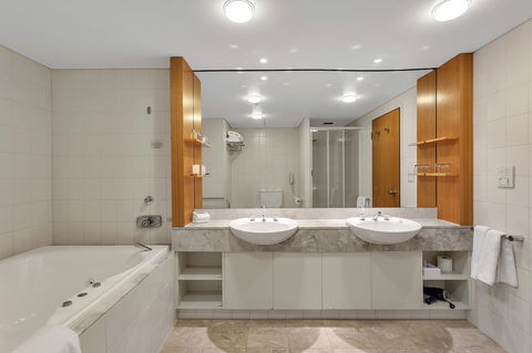 Stamford Plaza Adelaide - Australian Destinations 20