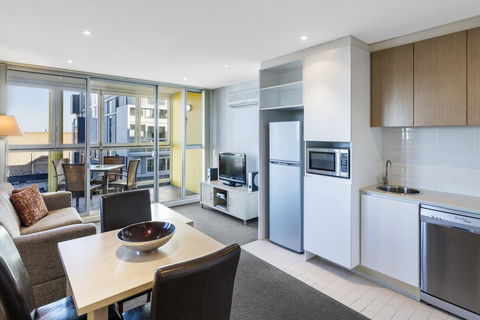 IStay Precinct Adelaide - Australian Destinations 16