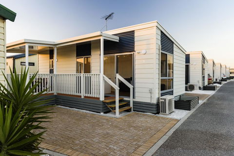 Discovery Parks - Adelaide Beachfront - Australian Destinations 21
