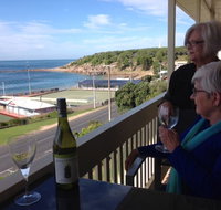 The Dolphins Beachfront Apartments - Australian Destinations