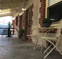 Two Cow Cottage Bed  Breakfast - Australian Destinations