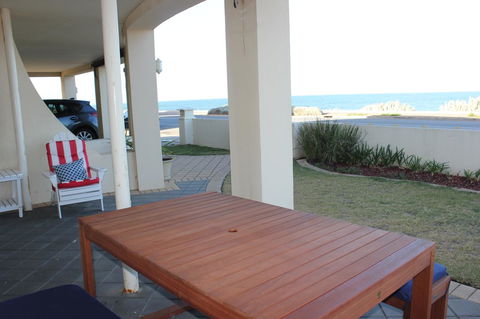Seaview Sunset Holiday Apartments - Australian Destinations 18