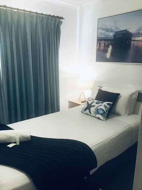 OCEAN BREEZE MOTEL - Australian Destinations 10