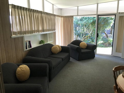 OCEAN BREEZE MOTEL - Australian Destinations 12