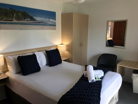 OCEAN BREEZE MOTEL - Australian Destinations 6