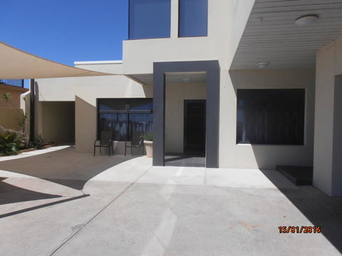Atlantic West Beach Apartments - Australian Destinations 2