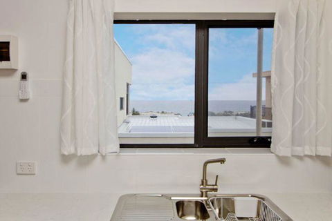 Atlantic West Beach Apartments - Australian Destinations 12