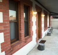 Longreach at Port Elliot - Australian Destinations