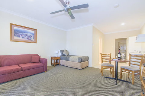 Clare Country Club - Australian Destinations 10