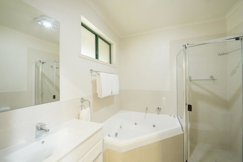 Clare Country Club - Australian Destinations 20