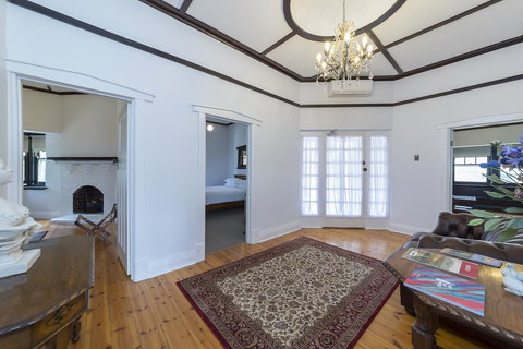 White Rocks Barossa - Australian Destinations 11