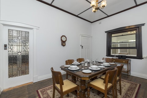 White Rocks Barossa - Australian Destinations 10