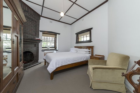 White Rocks Barossa - Australian Destinations 3