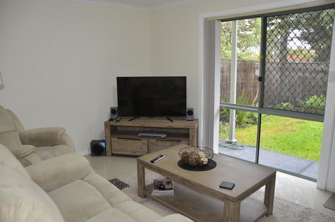Townhouse On The Marina - Australian Destinations 18