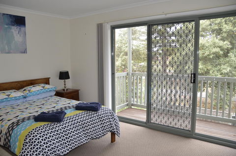 Townhouse On The Marina - Australian Destinations 15