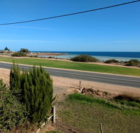 Seafront Shack - Australian Destinations