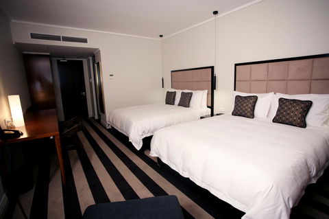 Ellen Hotel - Australian Destinations 19