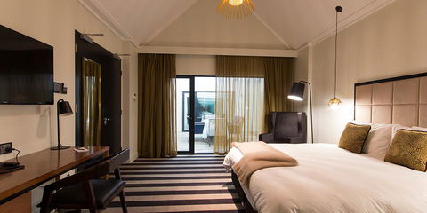 Ellen Hotel - Australian Destinations 16