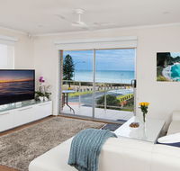 Stylish 3 Bedroom Beachview Apartment - Australian Destinations