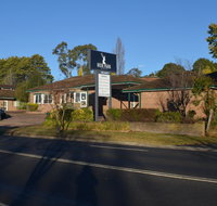 Deer Park Motor Inn - Australian Destinations