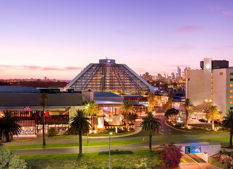 Crown Metropol Perth - Australian Destinations 5