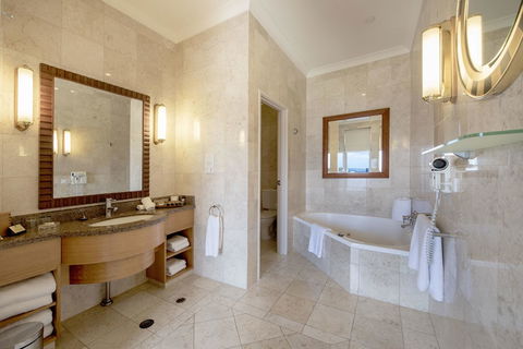Duxton Hotel Perth - Australian Destinations 14