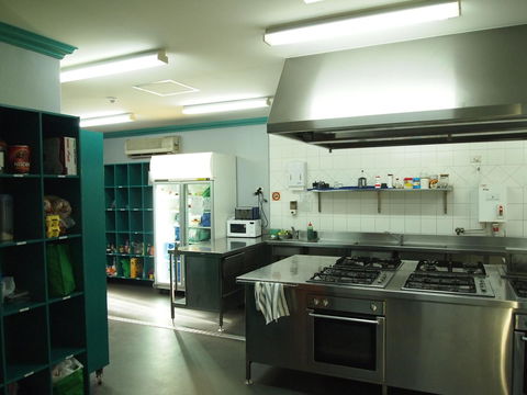 The Emperors Crown Hostel - Australian Destinations 41