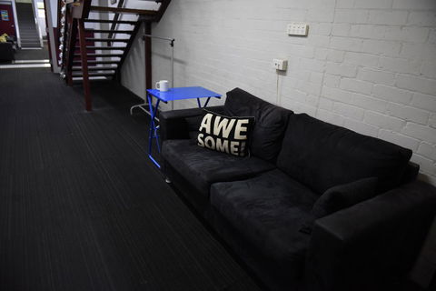 The Emperors Crown Hostel - Australian Destinations 38