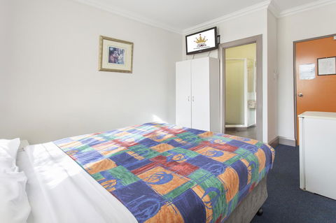 The Emperors Crown Hostel - Australian Destinations 23
