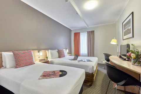 Ibis Perth - Australian Destinations 8