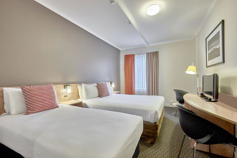 Ibis Perth - Australian Destinations 7