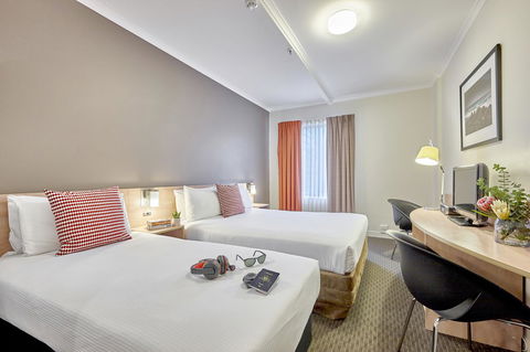 Ibis Perth - Australian Destinations 6