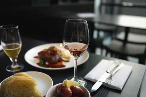 Alex Hotel - Australian Destinations 8