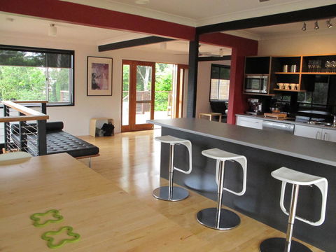 Pendeli Beach House - Australian Destinations 3