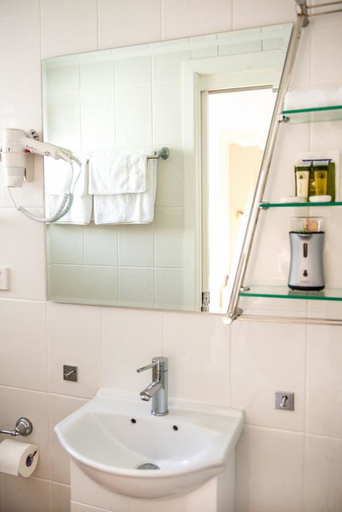 Nelson Bay Bed & Breakfast - Australian Destinations 27