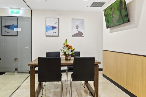 YEHS Hotel Sydney QVB - Australian Destinations 17