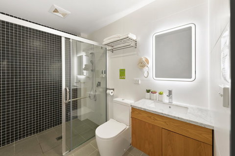 YEHS Hotel Sydney QVB - Australian Destinations 24