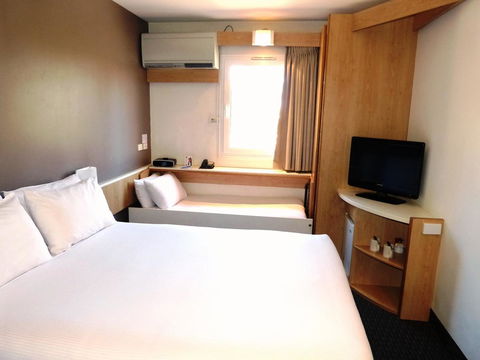 Ibis Thornleigh - Australian Destinations 2