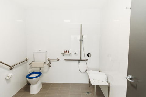 Coniston Hotel Wollongong - Australian Destinations 26