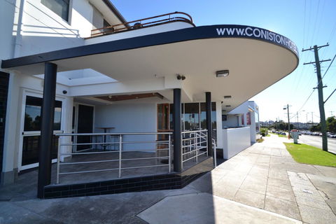 Coniston Hotel Wollongong - Australian Destinations 6