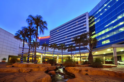 Stamford Plaza Sydney Airport Hotel & Conference Centre - Australian Destinations 0