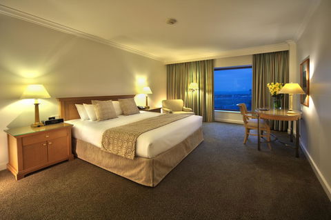 Stamford Plaza Sydney Airport Hotel & Conference Centre - Australian Destinations 1